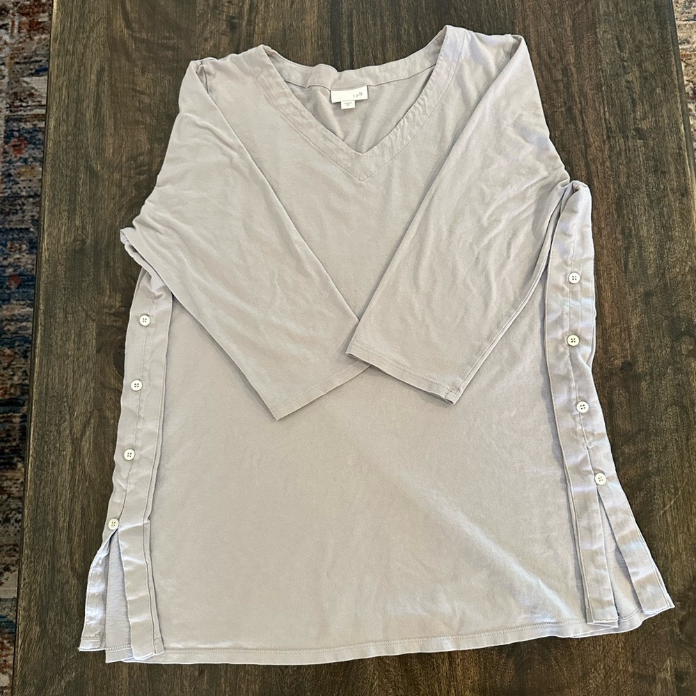 J Jill V-neck tunic top light gray